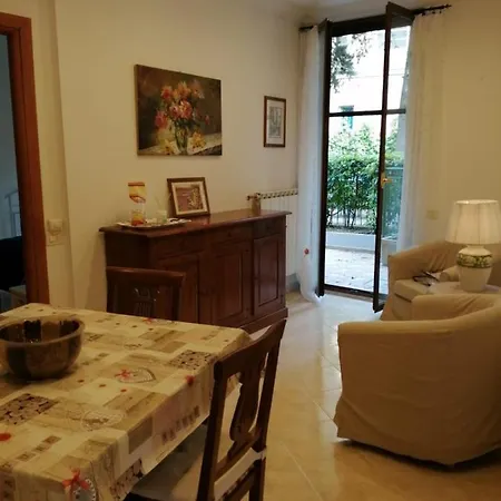 Viky House