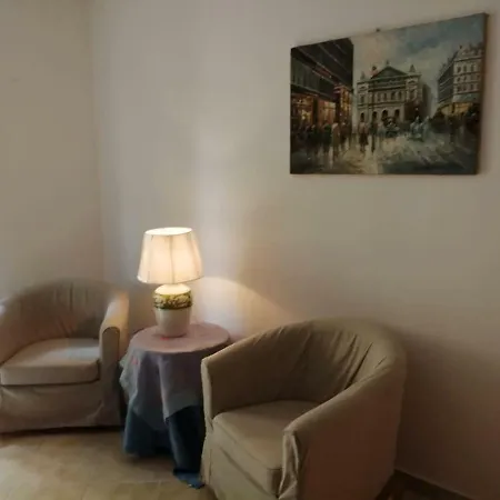 Viky House Apartment *